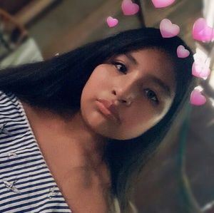 Meet your Posher, Carolina